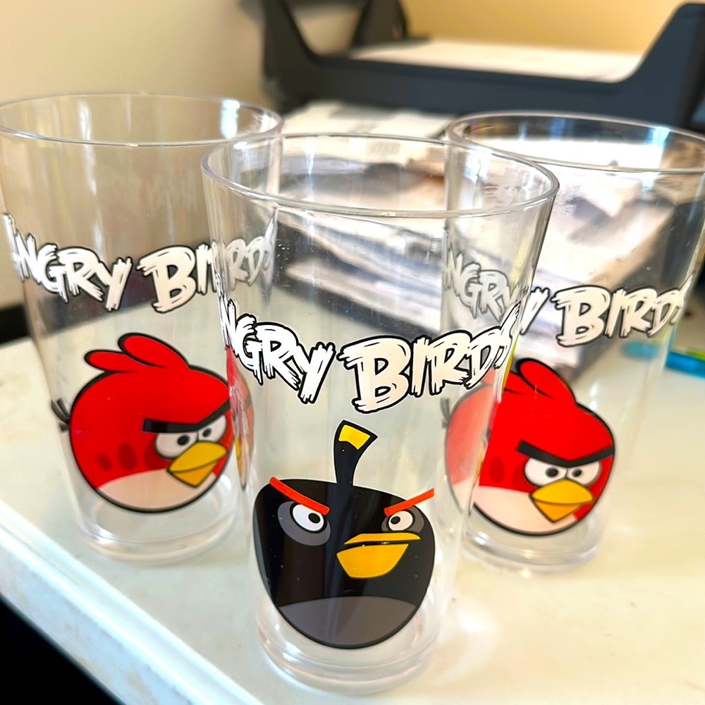 Angry Birds plastic tumblers set of 3